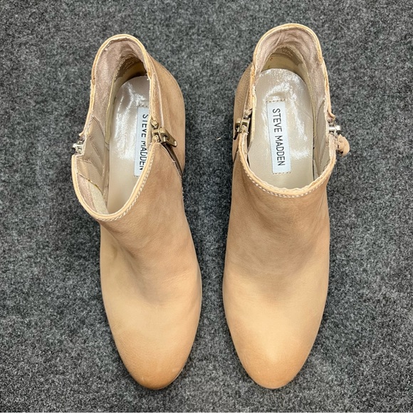 Steve Madden Ankle Bootie - size 9M - Picture 7 of 8